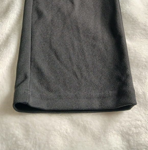 Elegant Black Women's Jumpsuit - Picture 6 of 6